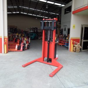 GE16W Semi-Electric Straddle 1.5Ton/1.6m