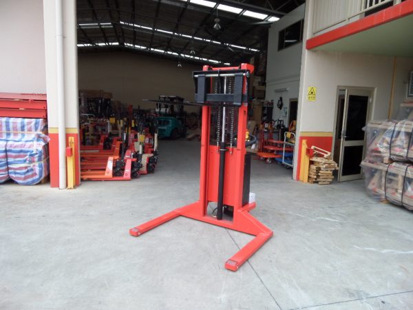 FE30N - Full Electric Narrow 1.5Ton/3.0M