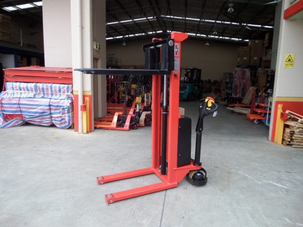 FE30N - Full Electric Narrow 1.5Ton/3.0M