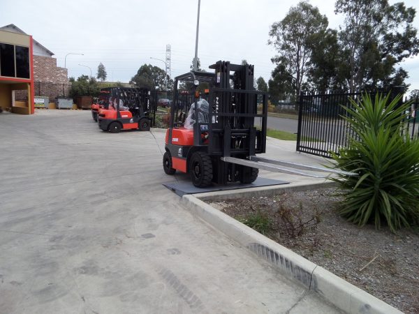 FS30 - 1.8m Fork Slippers 3Ton