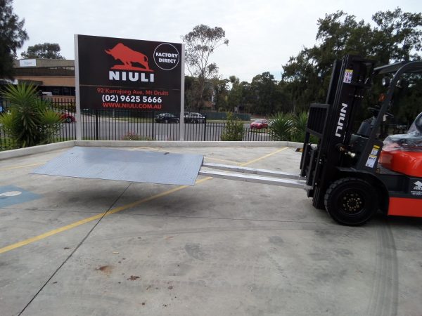 FS30 - 1.8m Fork Slippers 3Ton