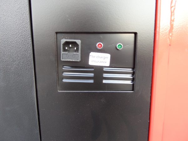 GE30W Semi-Electric Straddle 1.5Ton/3m