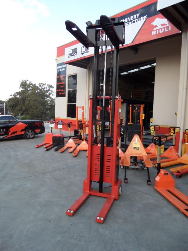 GE30N - Semi-Electric Narrow 1.5Ton/3m