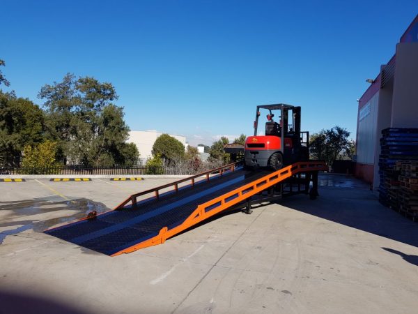 DR8 - Dock Ramp  - 8 Ton / Air Tyres