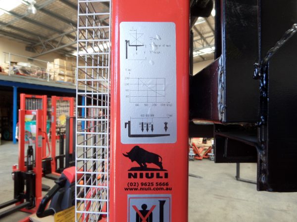 S15N Manual Narrow Stacker 1.5Ton/1.6m