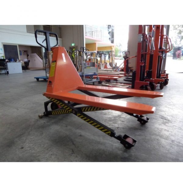 SL15 - Scissor Lift 1.5Ton