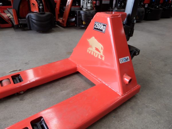 SN25 - 2.5Ton - 70cm Long Forks