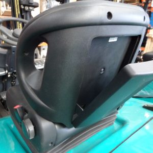UFT Universal Heavy Duty Seat