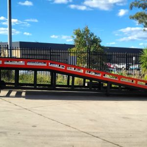 DR8S - Dock Ramp 8 Ton / Solid Tyres