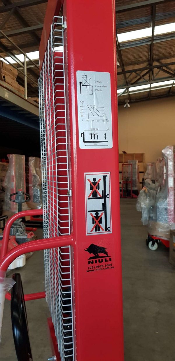 S15H Manual Adjustable Base Stacker 1.5Ton/1.6m